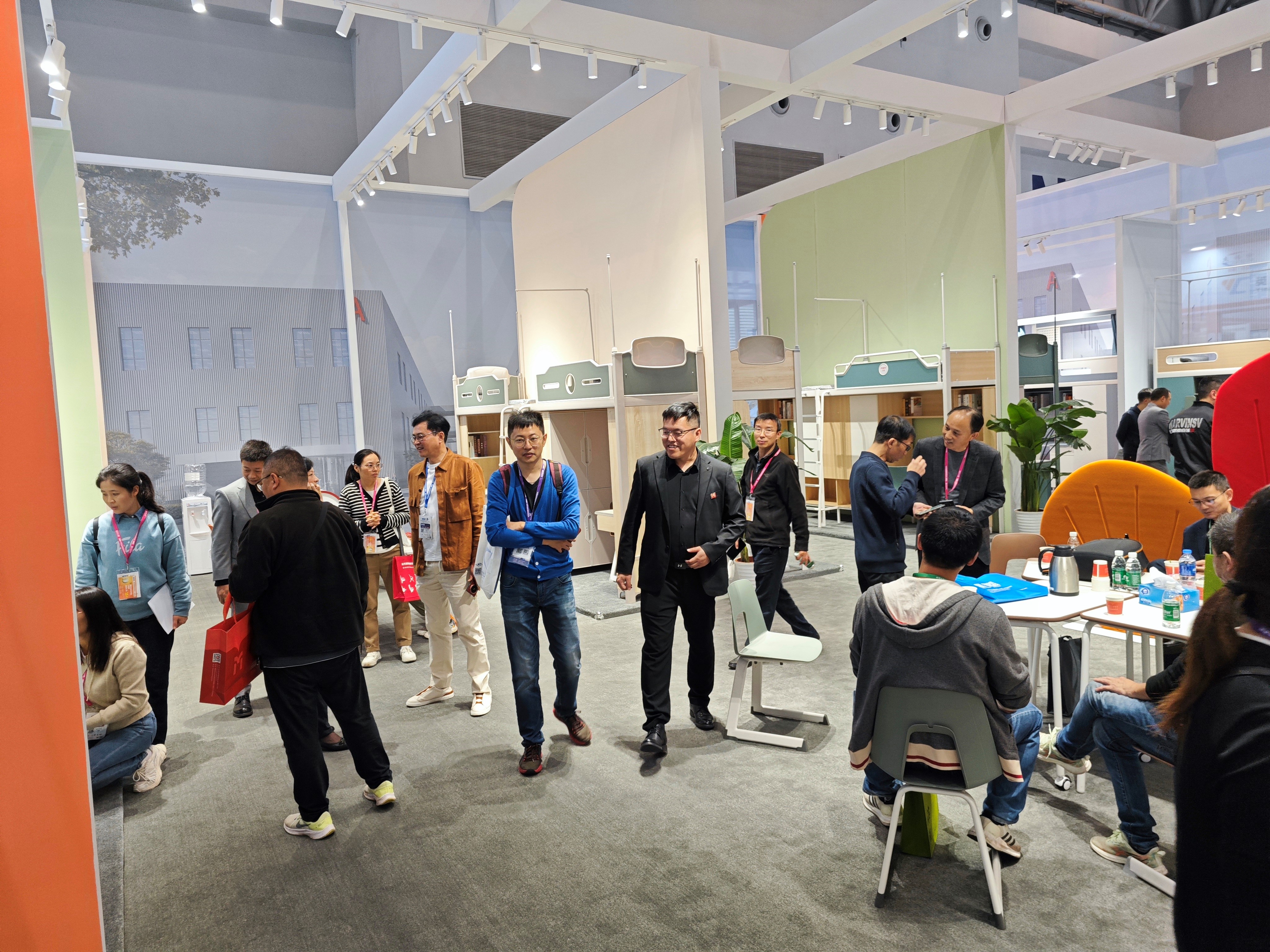 金沙8087家具&amp;高博会|惊艳亮相，，，，提倡校园生涯美学_金沙8087